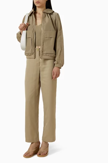 معطف بسحّاب في الأمام