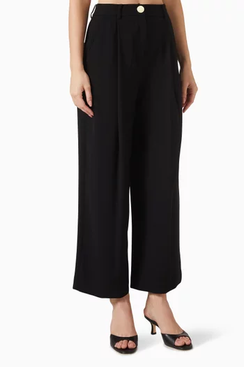 بنطال بطيات