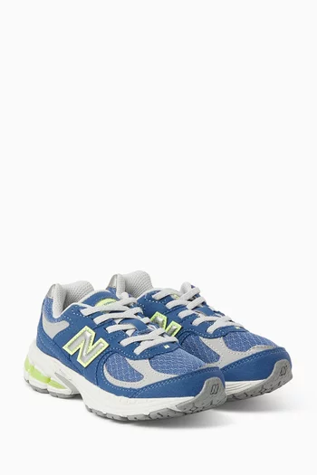 سنيكرز 2002 برباط