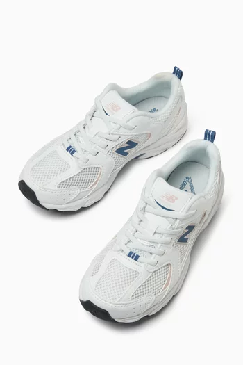 530 Sneakers in Mesh