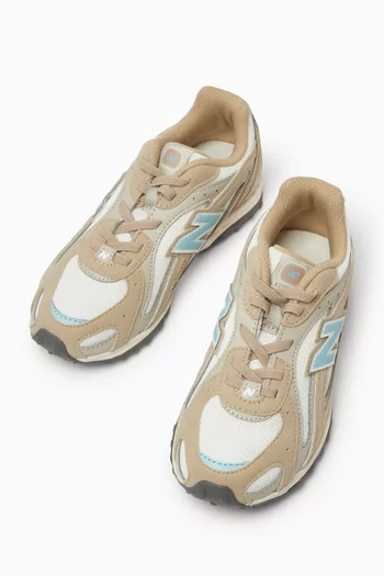 204L Sneakers