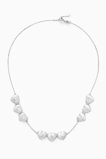 قلادة بدلايات على شكل قلب مرصعة بالماس ذهب أبيض عيار 18