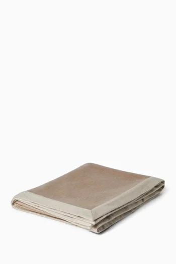 غطاء بحواف بلون مغاير كشمير