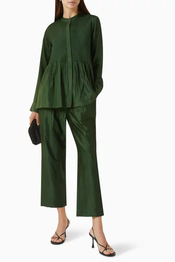 طقم بنطال وقميص بطيّات