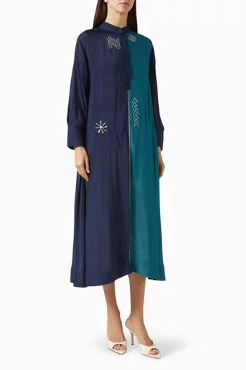 فستان متوسط الطول بتطريزات