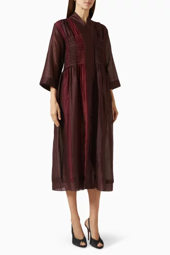 فستان متوسط الطول بكشكش