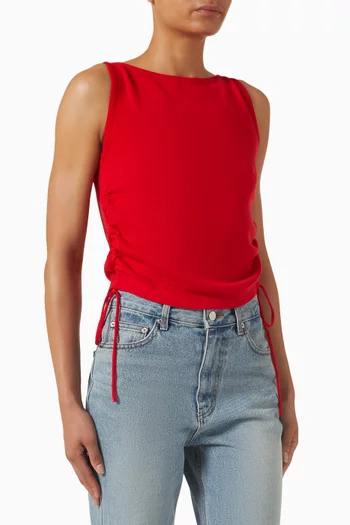 بلوزة عملية ومنسوجة