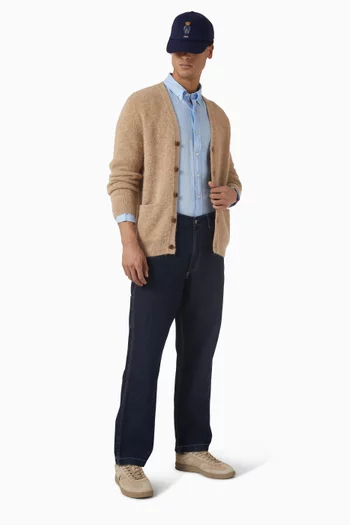 كارديغان بفتحة رقبة حرف V‏