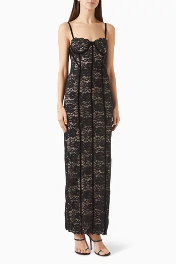 فستان كاريسا بتصميم مشد دانتيل