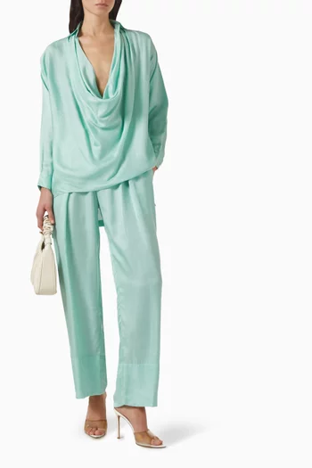 طقم بلوزة بفتحة رقبة مطوية وبنطال