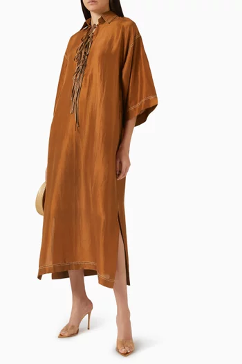 فستان بأربطة