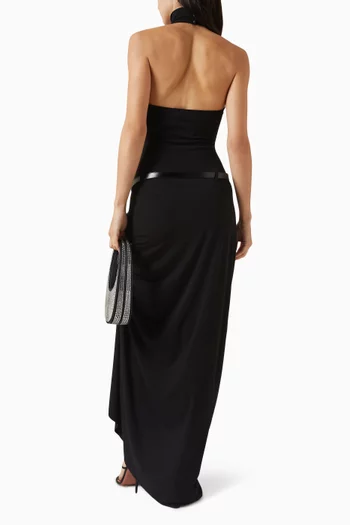 فستان ساسبندد بحمالة حول الرقبة