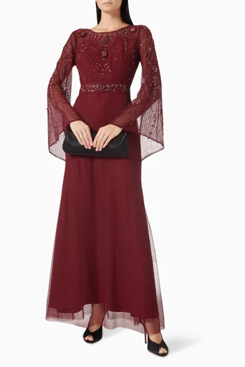 فستان بحزام وتطريزات بالخرز تول