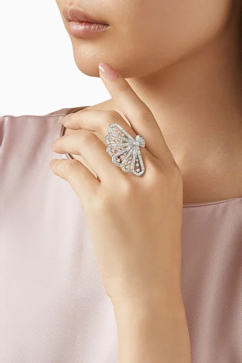 Fanfare Symphony Diamond Ring in 18kt White Gold