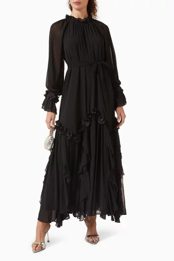 فستان بحزام وزهور بارزة