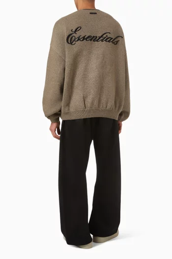 سترة بنسيج متشابك وفتحة رقبة مستديرة