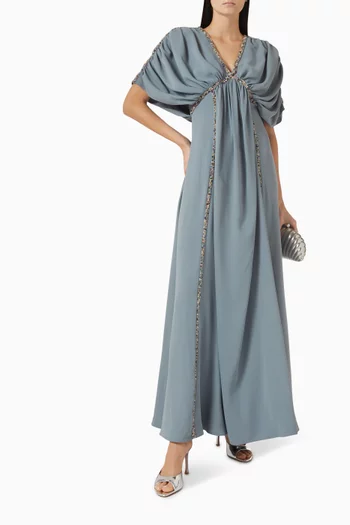 فستان سيرا طويل مزين بتطريزات