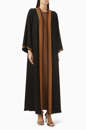 طقم عباية مطرزة