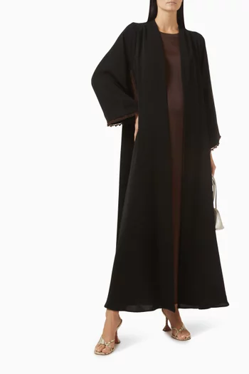 طقم عباية مطرزة