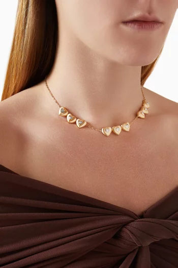 قلادة روما بحلي على شكل قلب مرصعة بالماس ذهب عيار 18