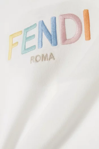 تي شيرت مطرز بشعار الماركة قطن