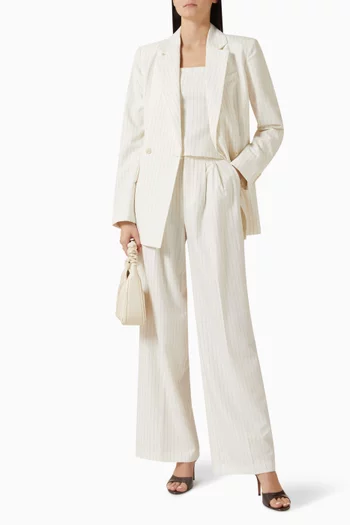 بلوزة بدل إسنشيل بلا حمالات