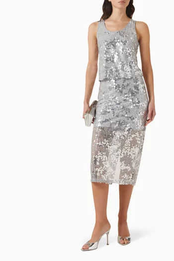 بلوزة مطرزة بالترتر