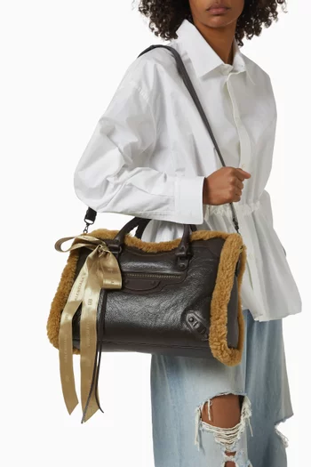 حقيبة لو سيتي متوسطة جلد عجل وفرو