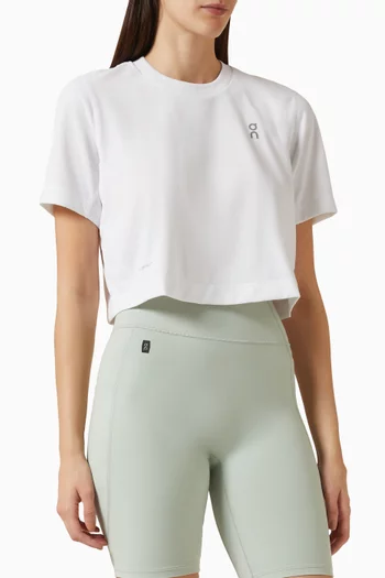 بلوزة رياضية تي قصيرة بطبعة شعار الماركة