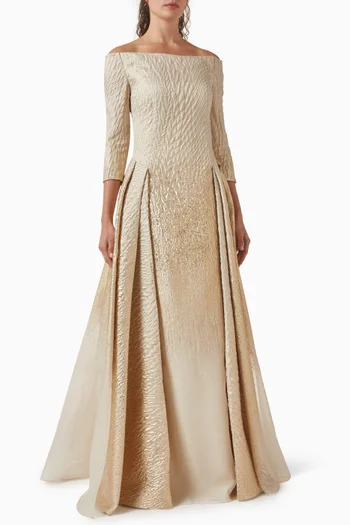 فستان بأكتاف مكشوفة جاكار