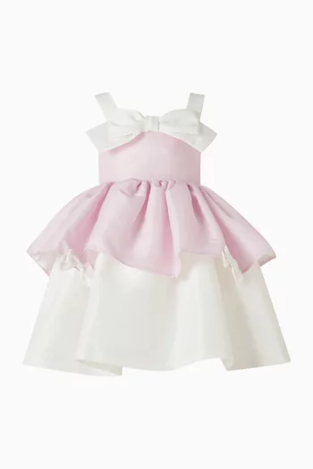 فستان بلونين وعقدة