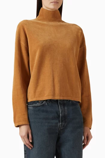 سترة شنيل بياقة عالية