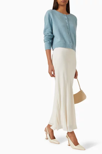 تنورة ليلى متوسطة الطول