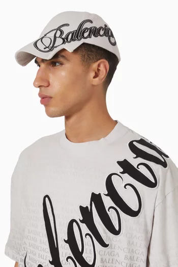 كاب بشعار الماركة بخط يدوي قطن دريل