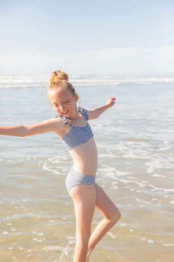 طقم بيكيني ميتا بحمالات كتف بتصميم فراشة