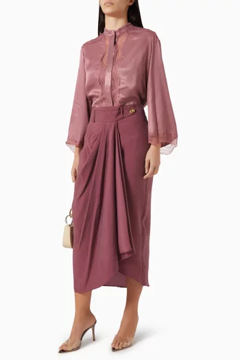 قميص بأشرطة دانتيل