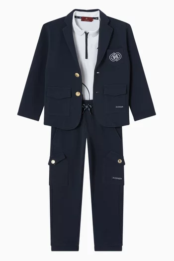 جاكيت بشعار الماركة بلون مغاير