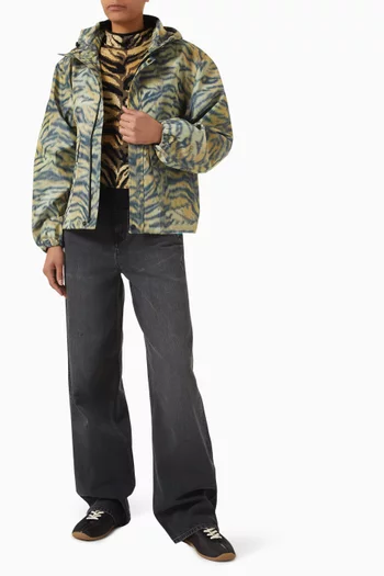 جاكيت ويندبريكر مقاوم للمياه مزين بطبعة جلد النمر نايلون