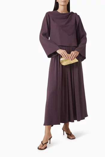 طقم تنورة بدرابيه ودبوس