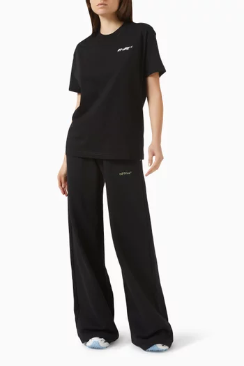 تي شيرت مطرز بشعار الماركة