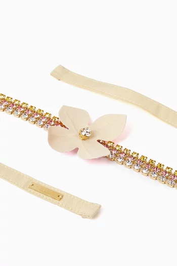 قلادة بتصميم زهرة مرصعة بالكريستال