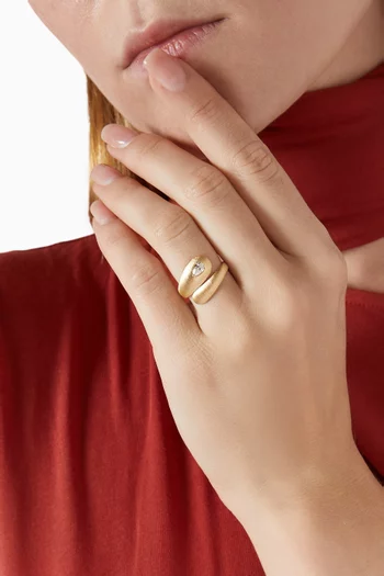 Pear Diamond Ring in 18kt Gold