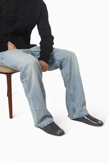 حذاء مفتوح من الخلف كوزي مزين بشعار BB جلد عجل بنقشة جلد التمساح