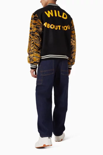 جاكيت بتصميم جامعي ونقشة نمر صوف بكر