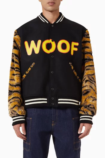 جاكيت بتصميم جامعي ونقشة نمر صوف بكر