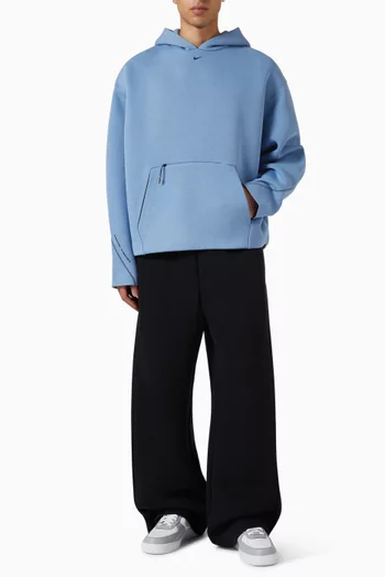 كنزة بغطاء رأس صوف معالج