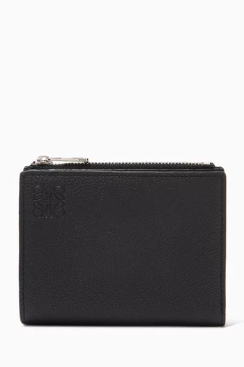 Essential Slim Compact Wallet in Leather