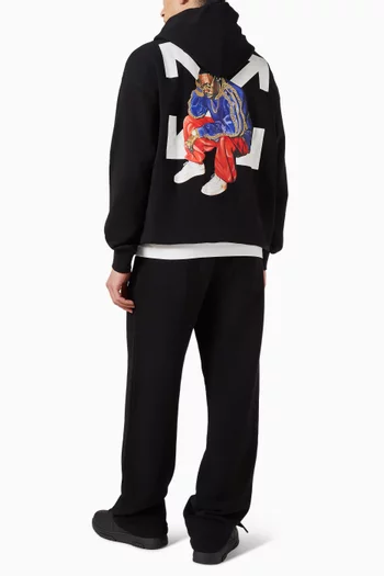 كنزة سكيت بغطاء رأس بشعار الأسهم وطبعة شخص جالس يفكر قطن