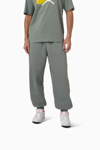 سنيكرز سبيزيك أسفل الكاحل