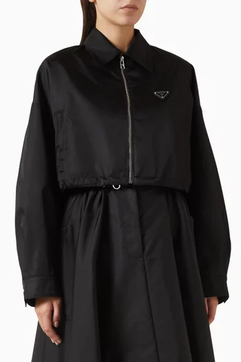 جاكيت قصير بقصة واسعة نايلون معاد تدويره